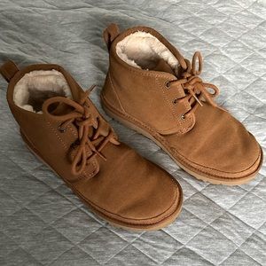 Like new UGG Neumal chukka women’s 9